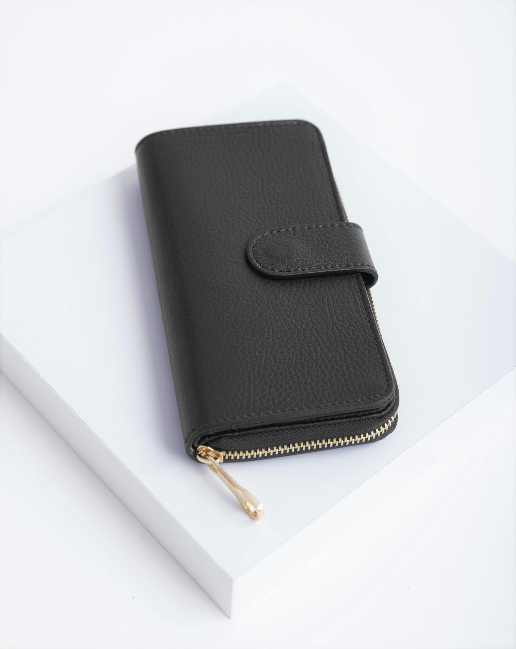 Eva Large Black Italian Leather wallet by LA LUPA 